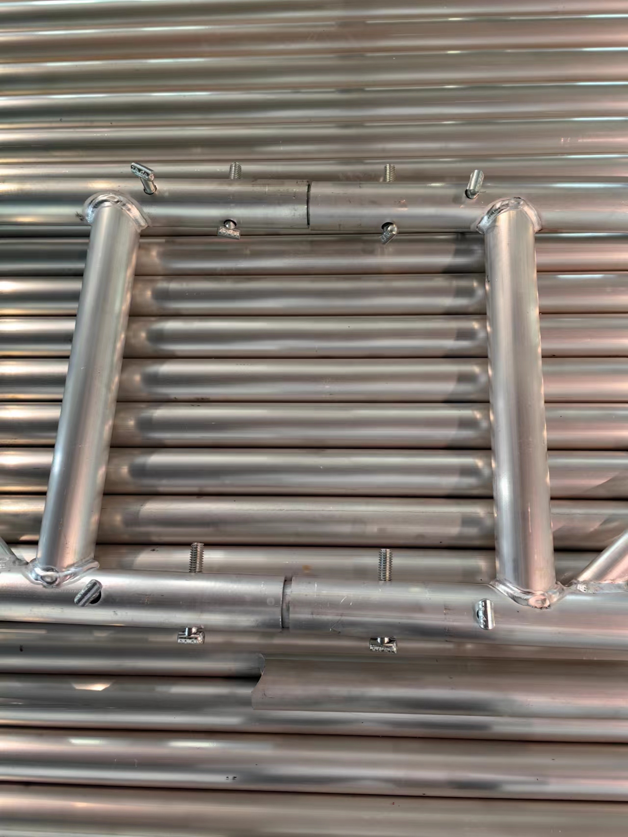 Aluminum ladder truss manufacturer