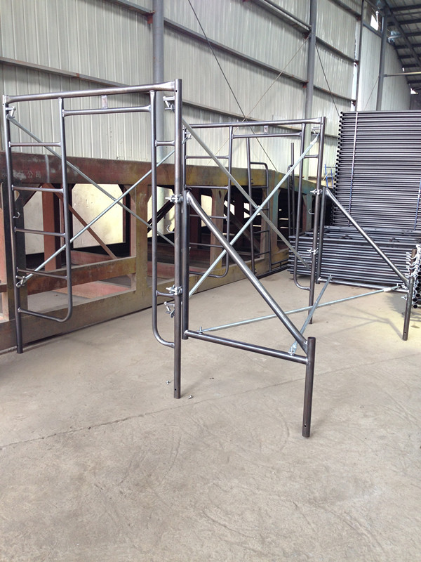 32" Scaffolding Outriggers