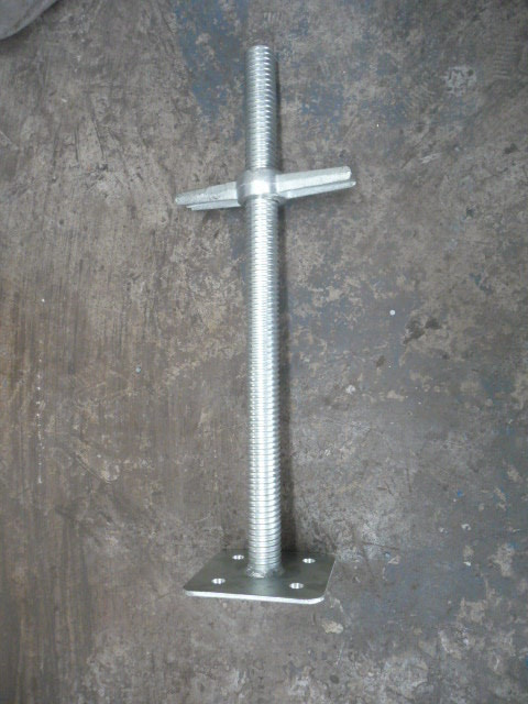 Scaffolding adjustable leg