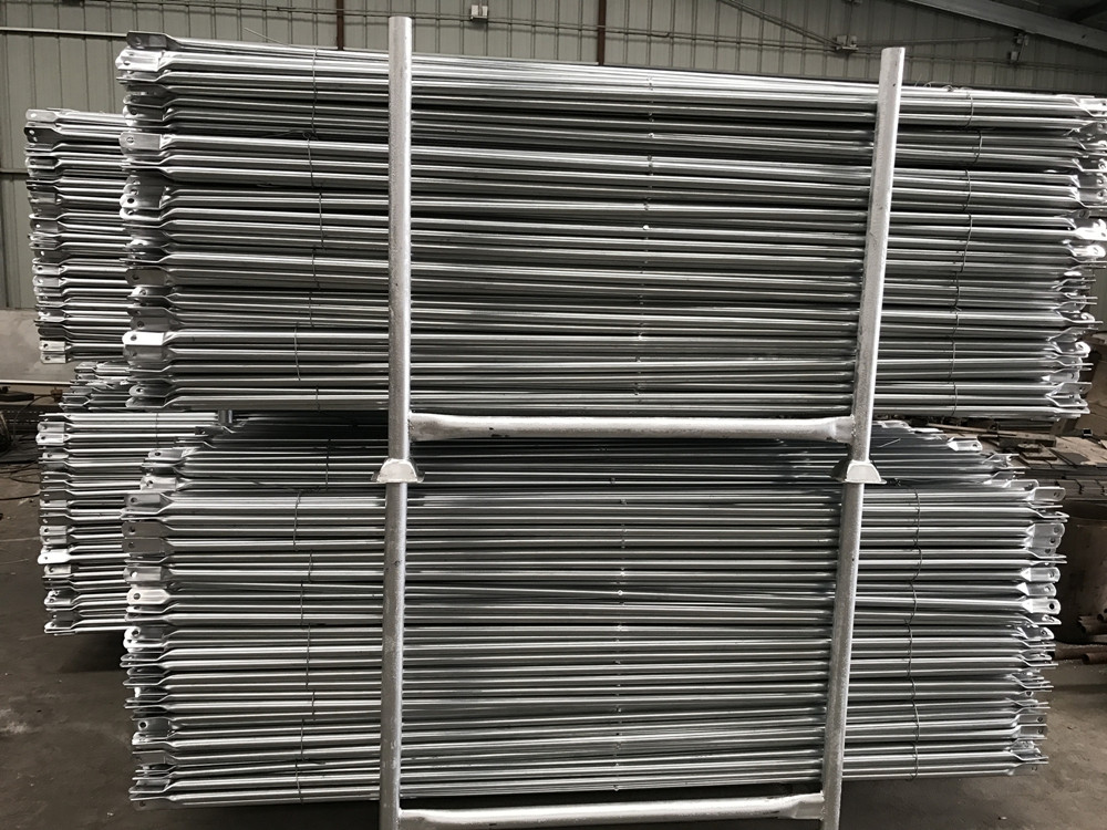 Scaffolding cross brace fabrication
