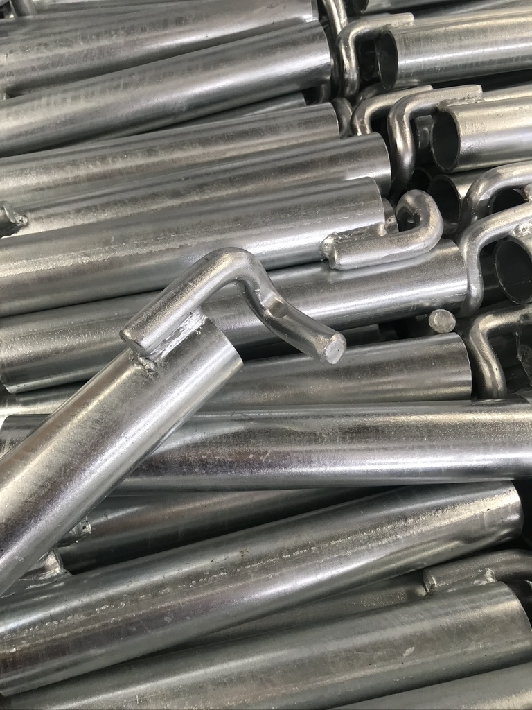 scafolding wall tie tubes with hooks 2