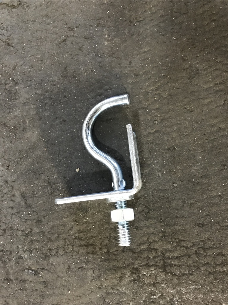Toe board clamp for scaffolding